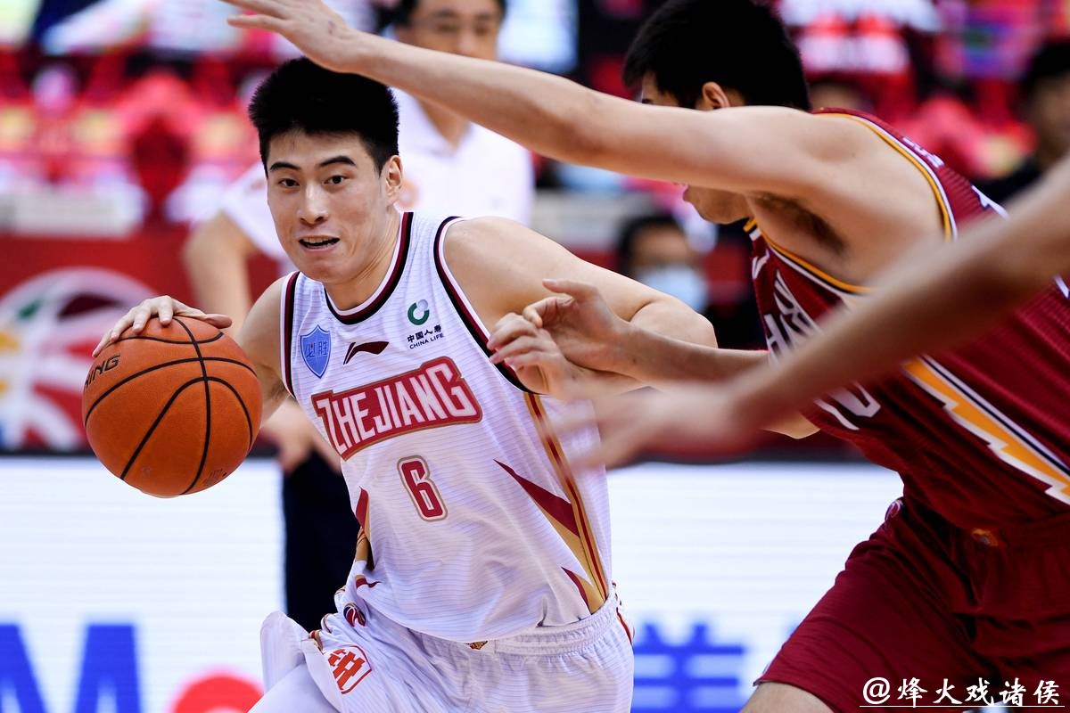 程帅澎16+6+7林孝天13分 浙江6人上双战胜上海